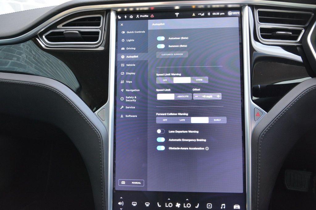 TESLA MODEL S 85 7 SEATER