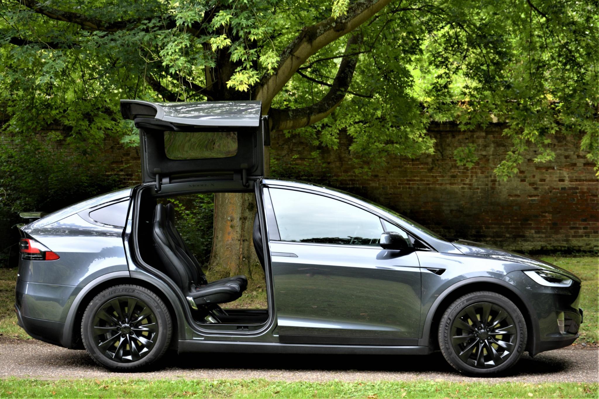 TESLA MODEL X 90D